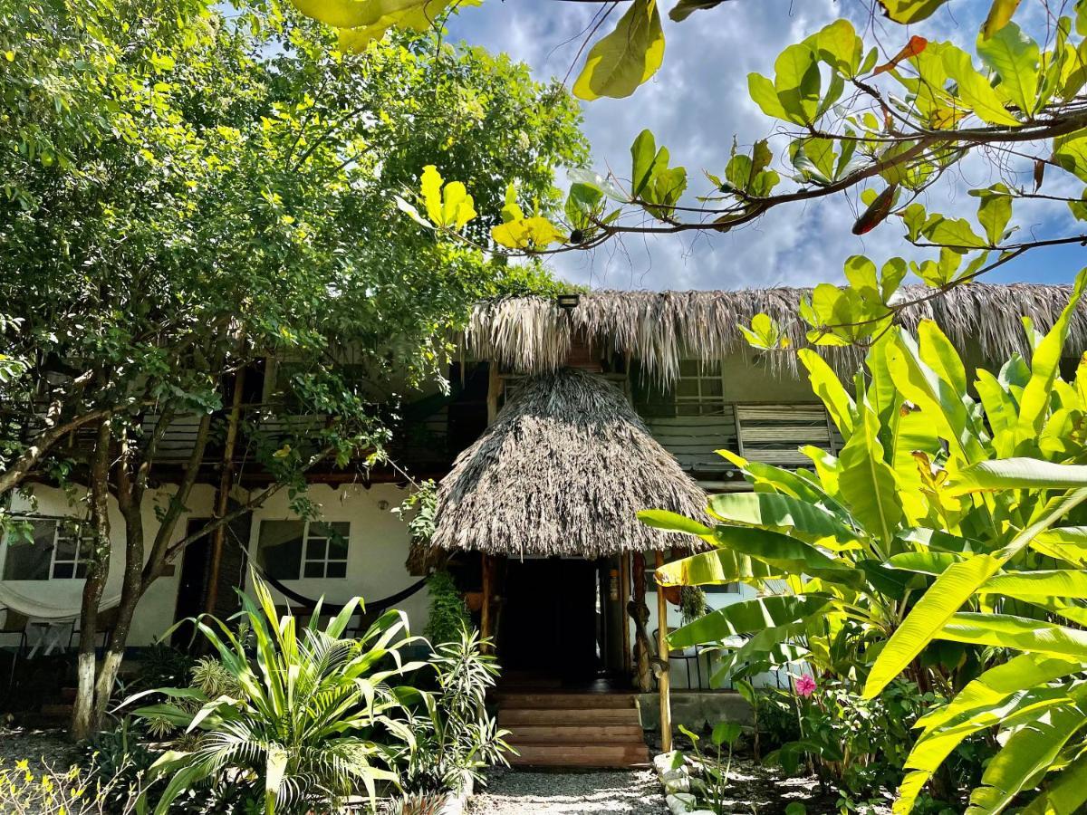 Hotel Kawabonga à Palomino Extérieur photo